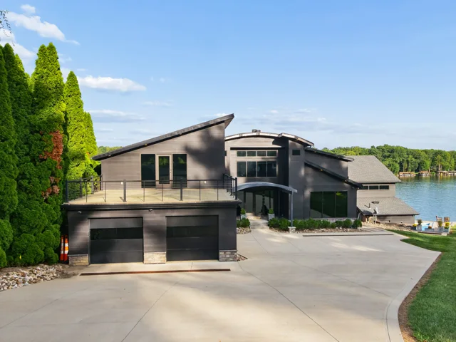 Front exterior and arrival at 88 Lakeview Court