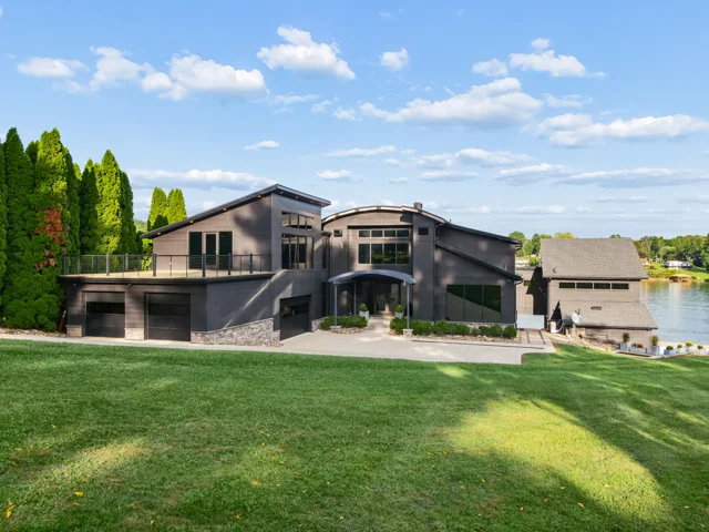 Front exterior and arrival at 88 Lakeview Court