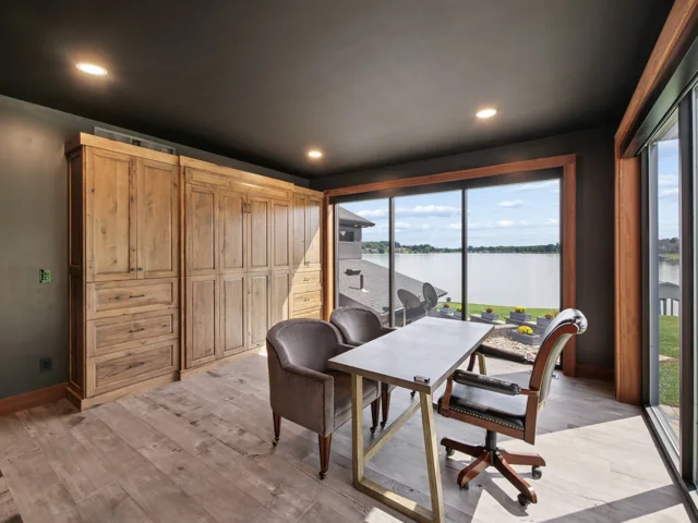 Office with Murphy bed at 88 Lakeview Court