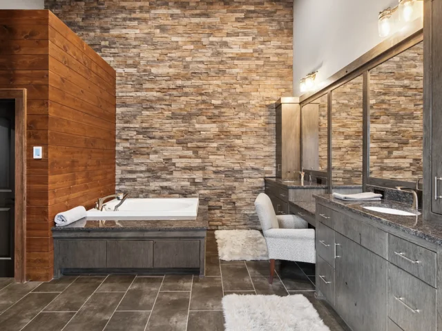 Owner’s bath at 88 Lakeview Court