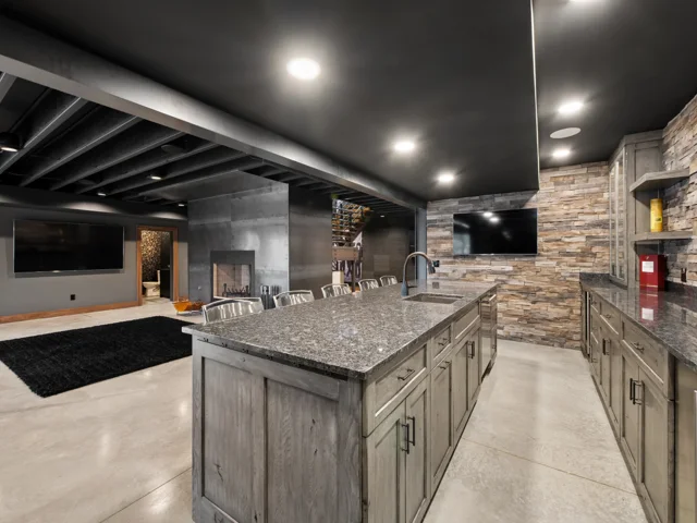 Lower-level indoor bar at 88 Lakeview Court
