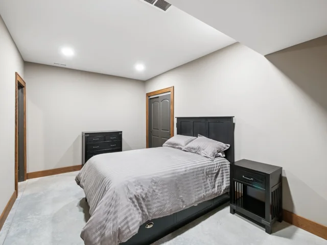 Lower-level guest bedroom at 88 Lakeview Court