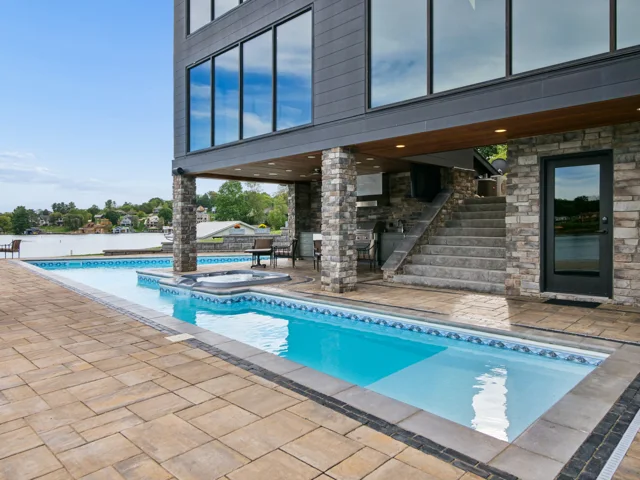 Pool, spa and terrace at 88 Lakeview Court