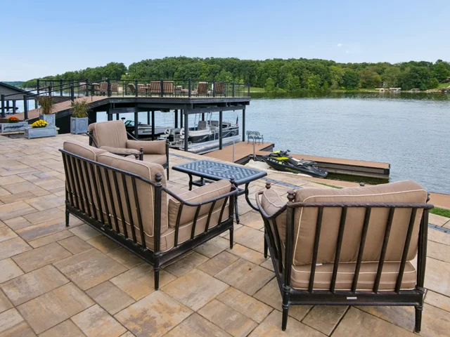 Pool, spa and terrace at 88 Lakeview Court