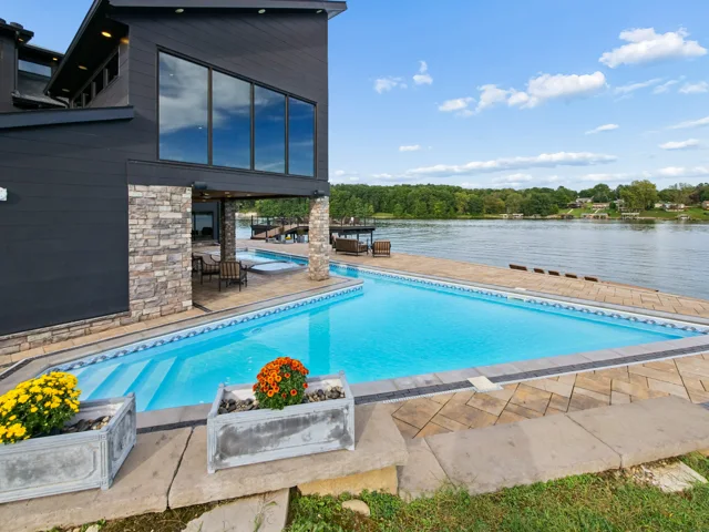 Pool, spa and terrace at 88 Lakeview Court