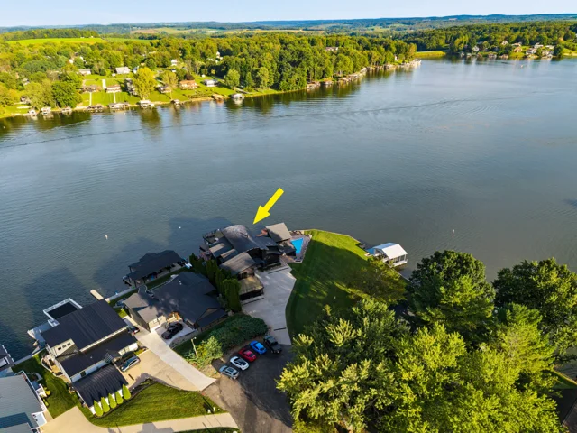 Aerial lakefront setting at 88 Lakeview Court
